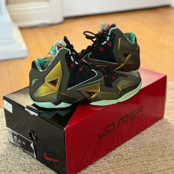 Nike lebron mens shoes size 10 - Picture 6 of 8